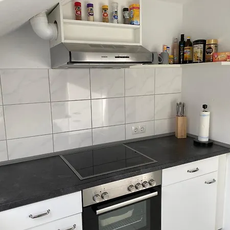 公寓 Am Kienbusch - Suedliche Weinstrasse - Dachgeschoss 特里费尔斯山麓安韦勒