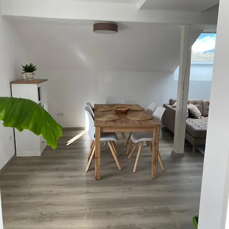 公寓 Am Kienbusch - Suedliche Weinstrasse - Dachgeschoss *