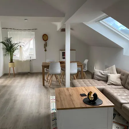 Am Kienbusch - Suedliche Weinstrasse - Dachgeschoss Apartment *