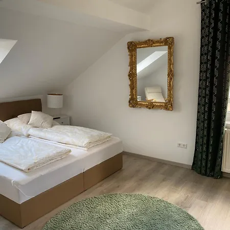 Am Kienbusch - Suedliche Weinstrasse - Dachgeschoss *